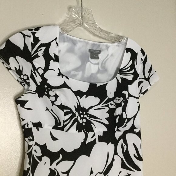 Ann Taylor Black & White Tropical Floral Dress - Picture 2 of 7